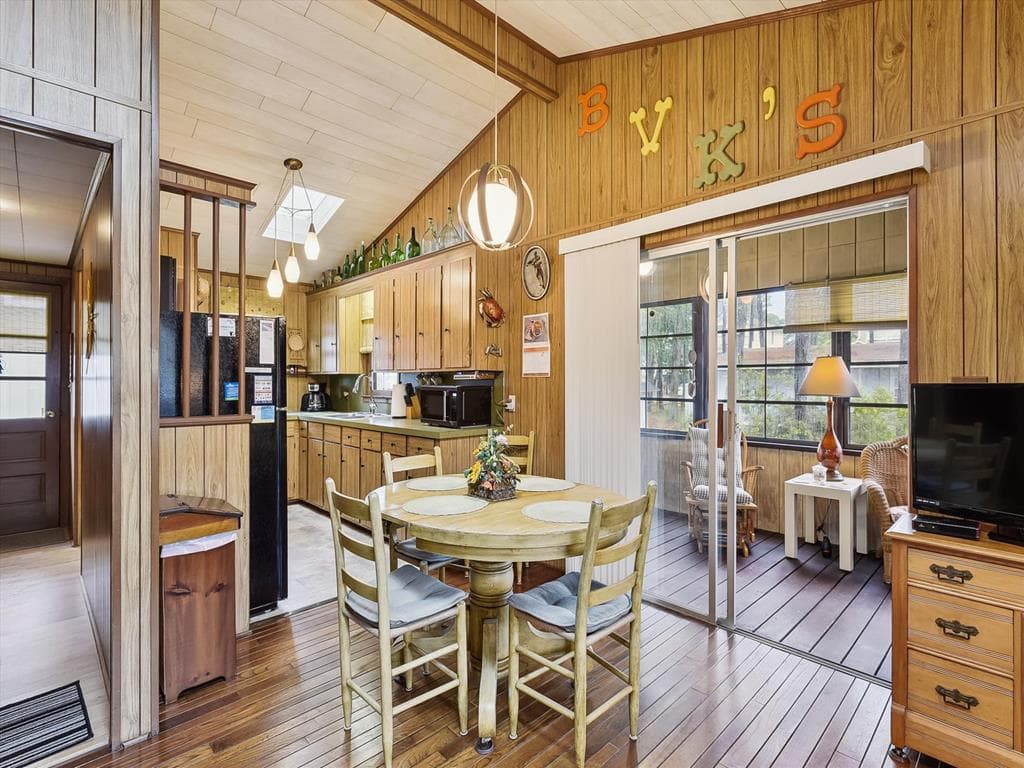 Elliott-Adkins - Photo 16