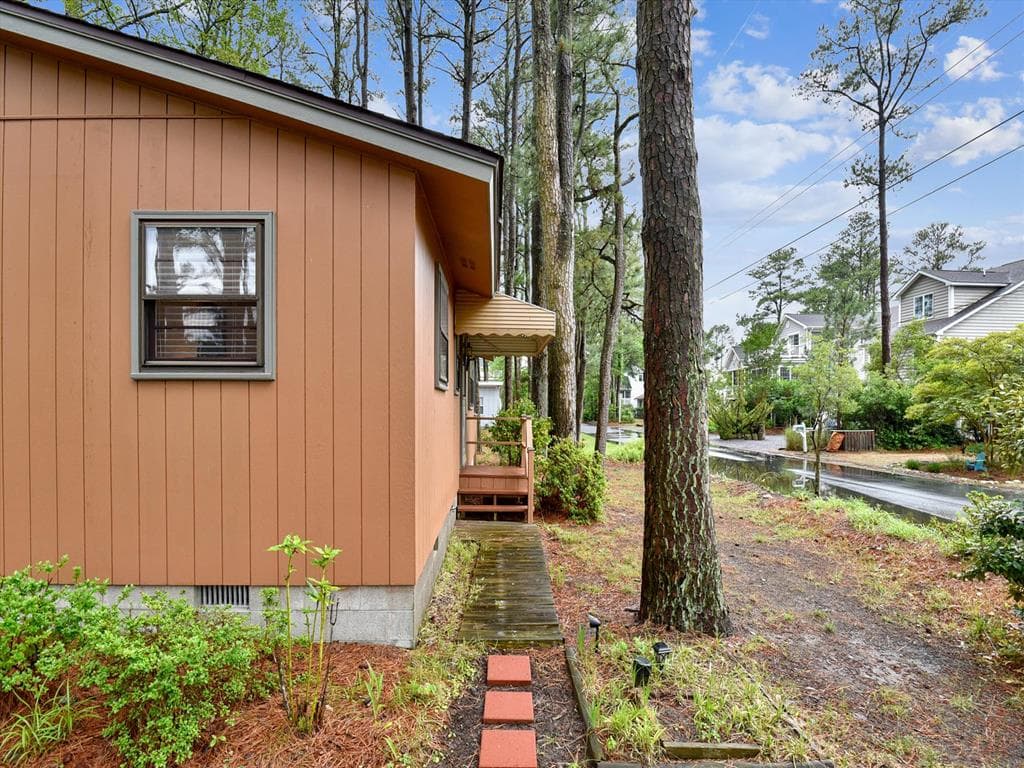 Elliott-Adkins - Photo 5