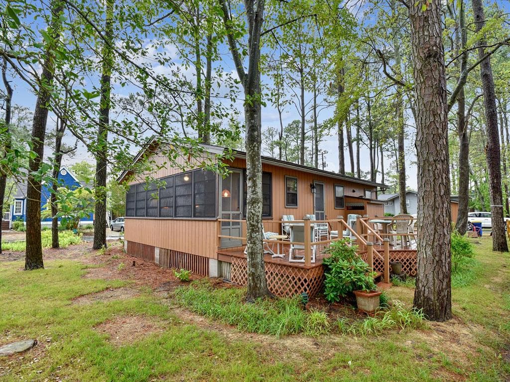 Elliott-Adkins - Photo 6