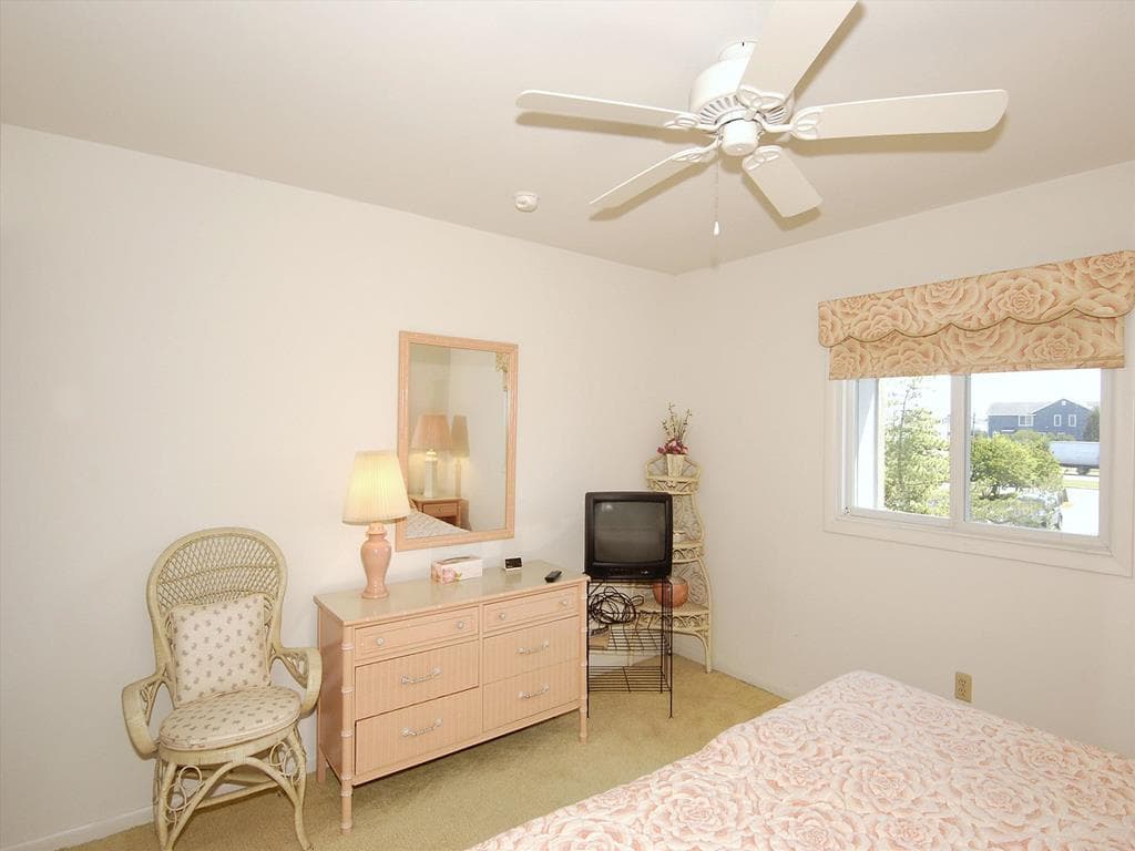 Weinstein - Photo 25