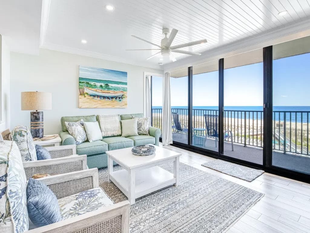 Dolphin Watch - Photo 1