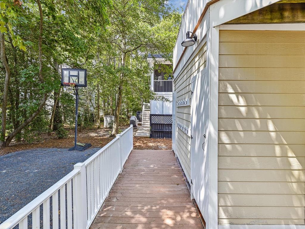 Jones 202 - Photo 46