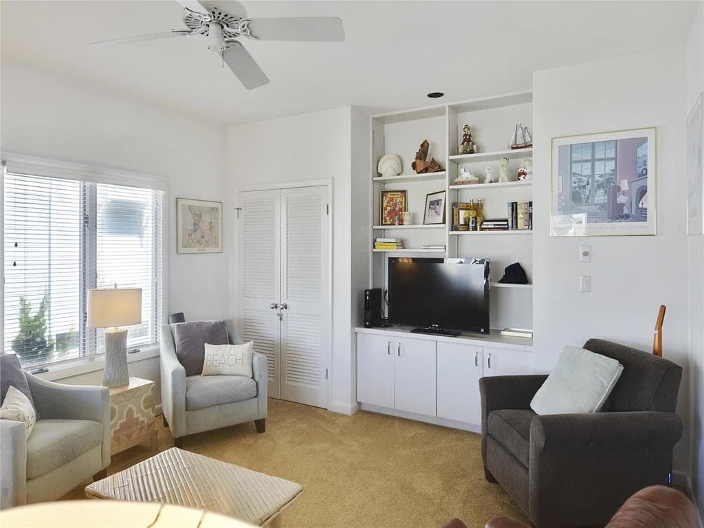 Livingston - Photo 19