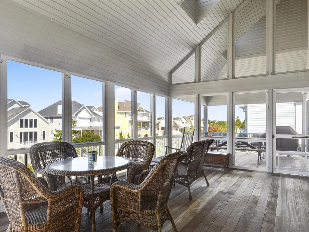 Livingston - Photo 28