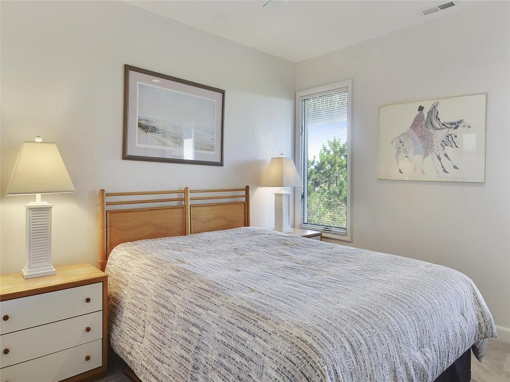 Livingston - Photo 58