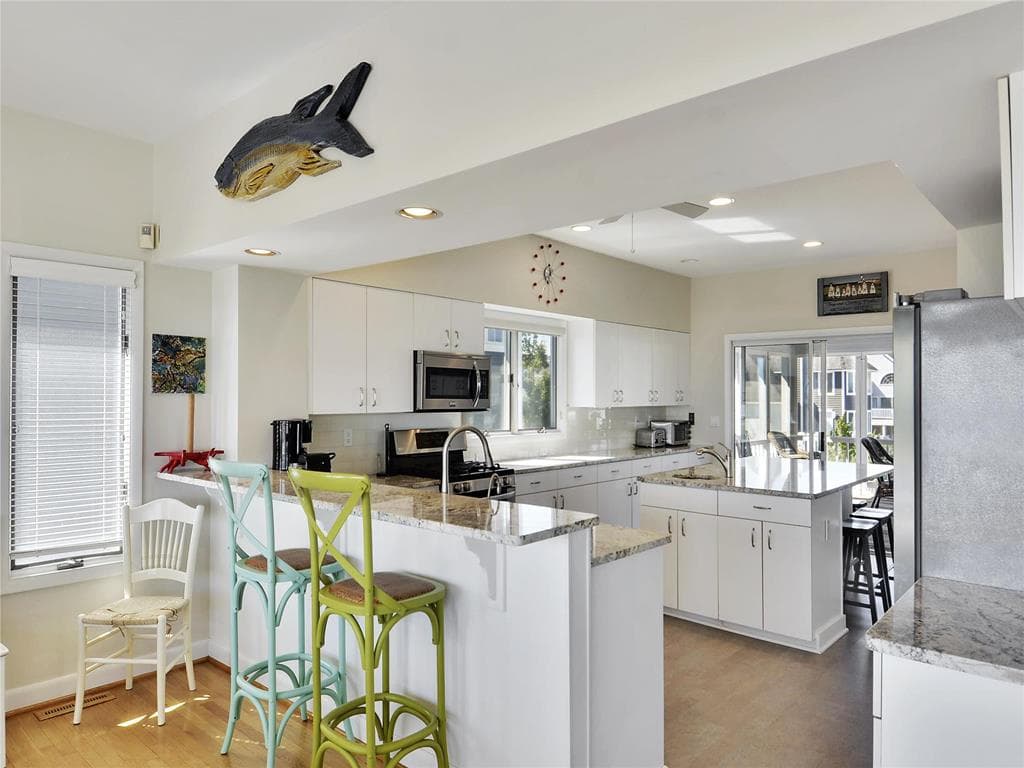 Livingston - Photo 8