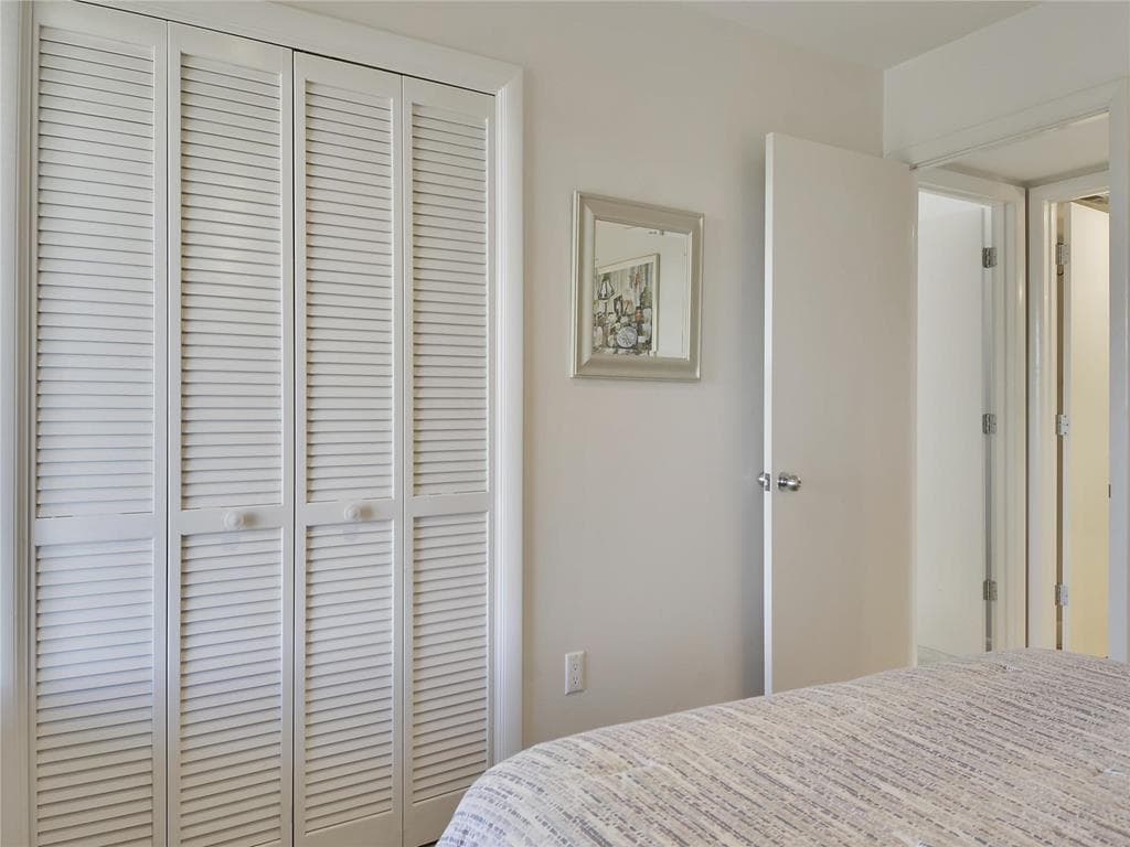 Livingston - Photo 62