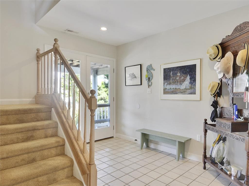 Livingston - Photo 63