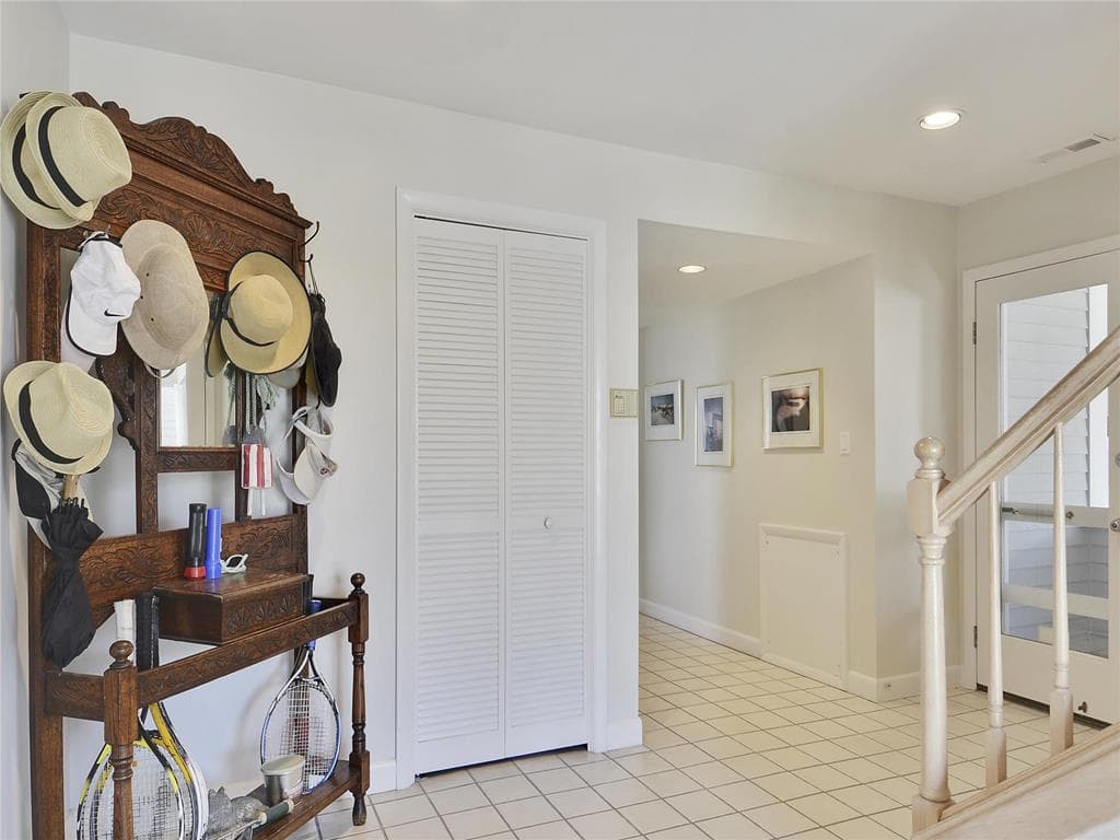 Livingston - Photo 64