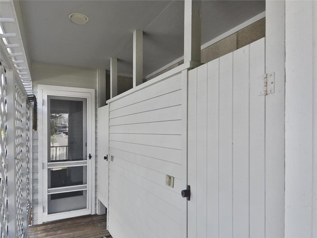 Livingston - Photo 69