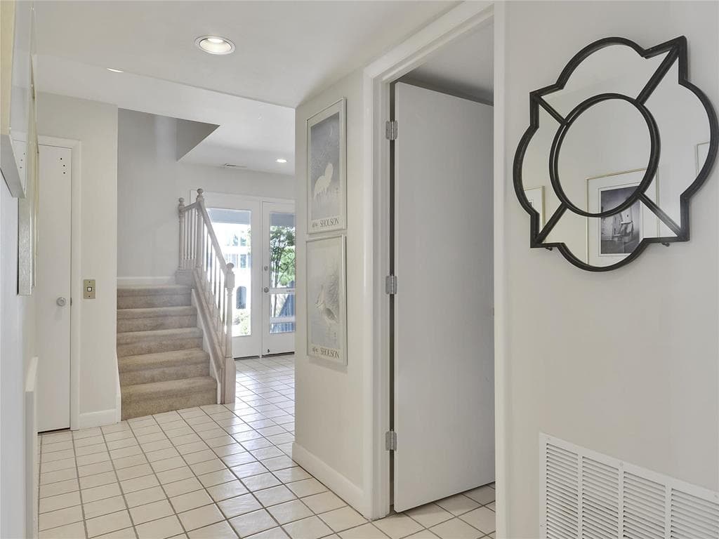 Livingston - Photo 73