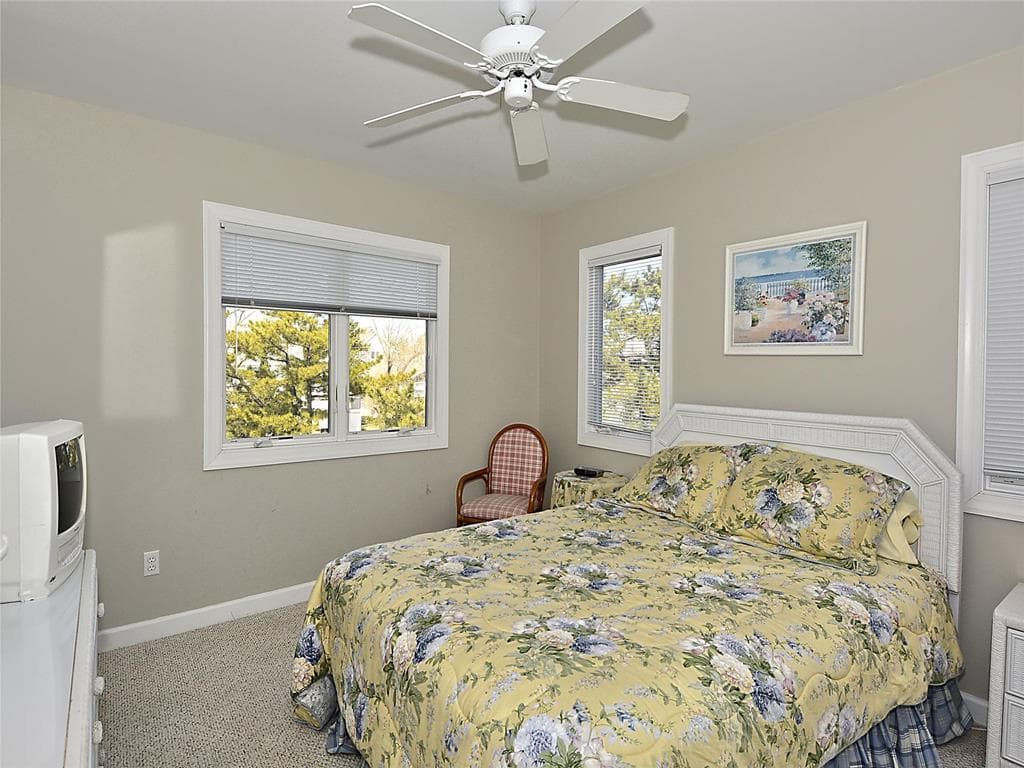 McLaughlin - Photo 13