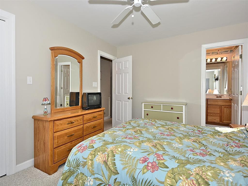 McLaughlin - Photo 8