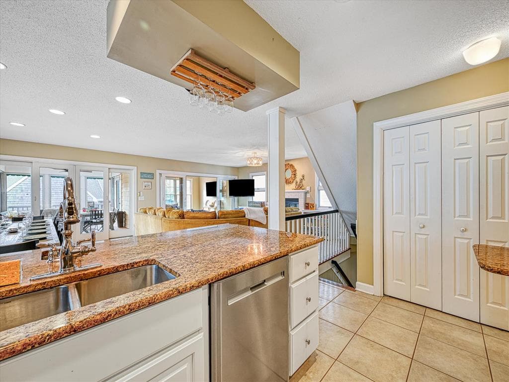 Sunnyside - Photo 15