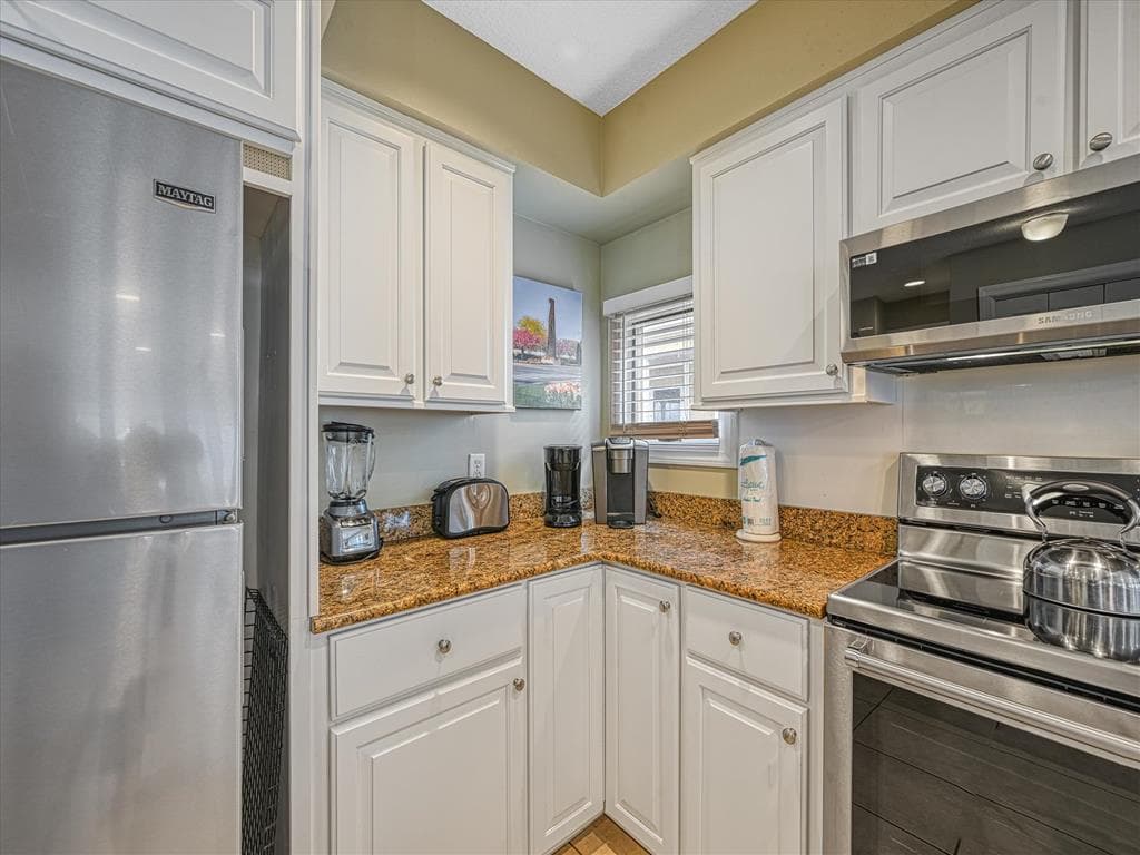 Sunnyside - Photo 16