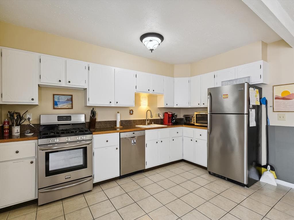 5B Dewey Villa - Photo 7