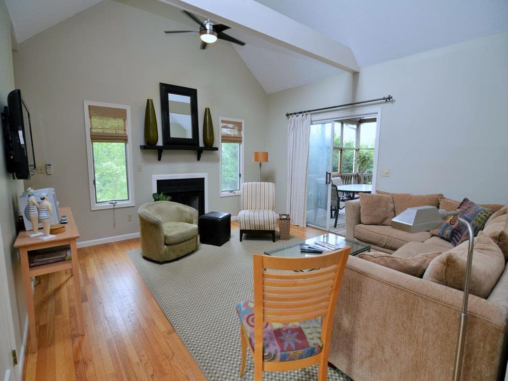 Living Room w/Slider to Back Screened Porch