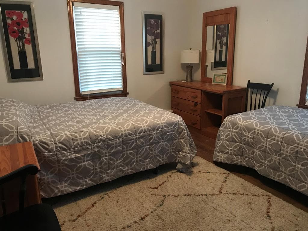 Bdrm 1 w/1Queen 1Single