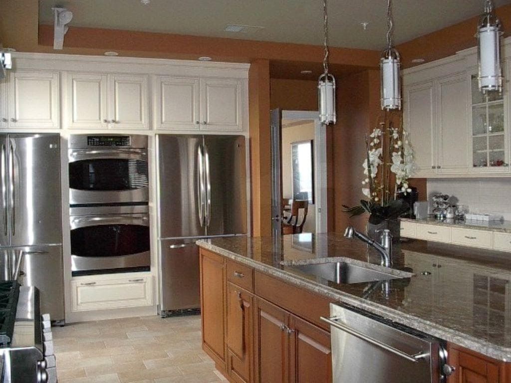 Manor House Kitchen for Guest Use