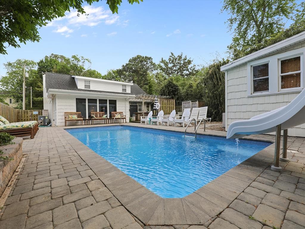 Property 828536 - Photo 3