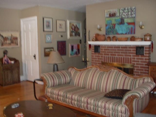 75 Sussex Street, Apt. 1 - Photo 3