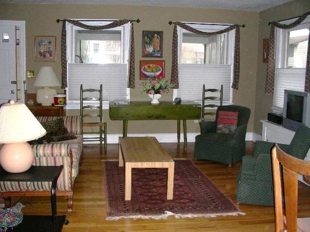 75 Sussex Street, Apt. 1 - Photo 5