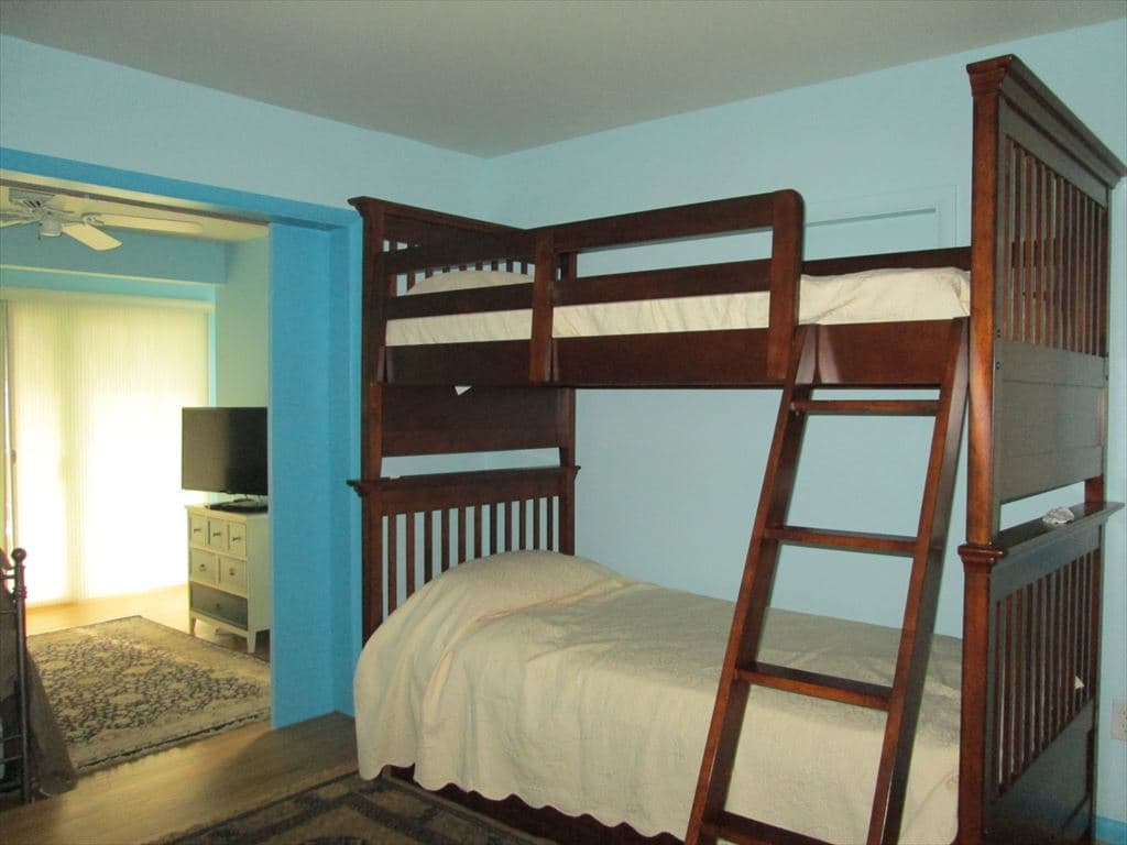 Bdrm 2 w/ Bunks - 1st Floor