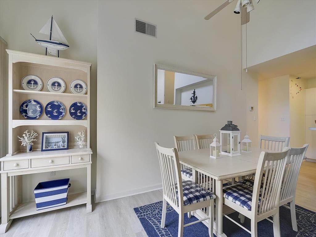 Federline - Photo 12