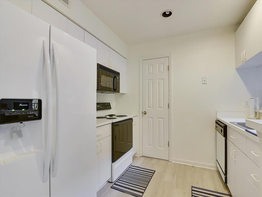 Federline - Photo 19