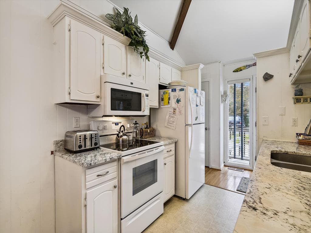 Nicholson - Photo 11