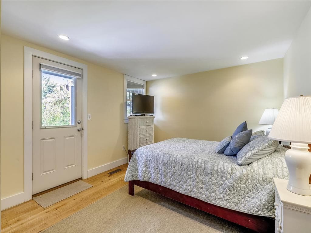 Jacobsen 1 - Photo 13