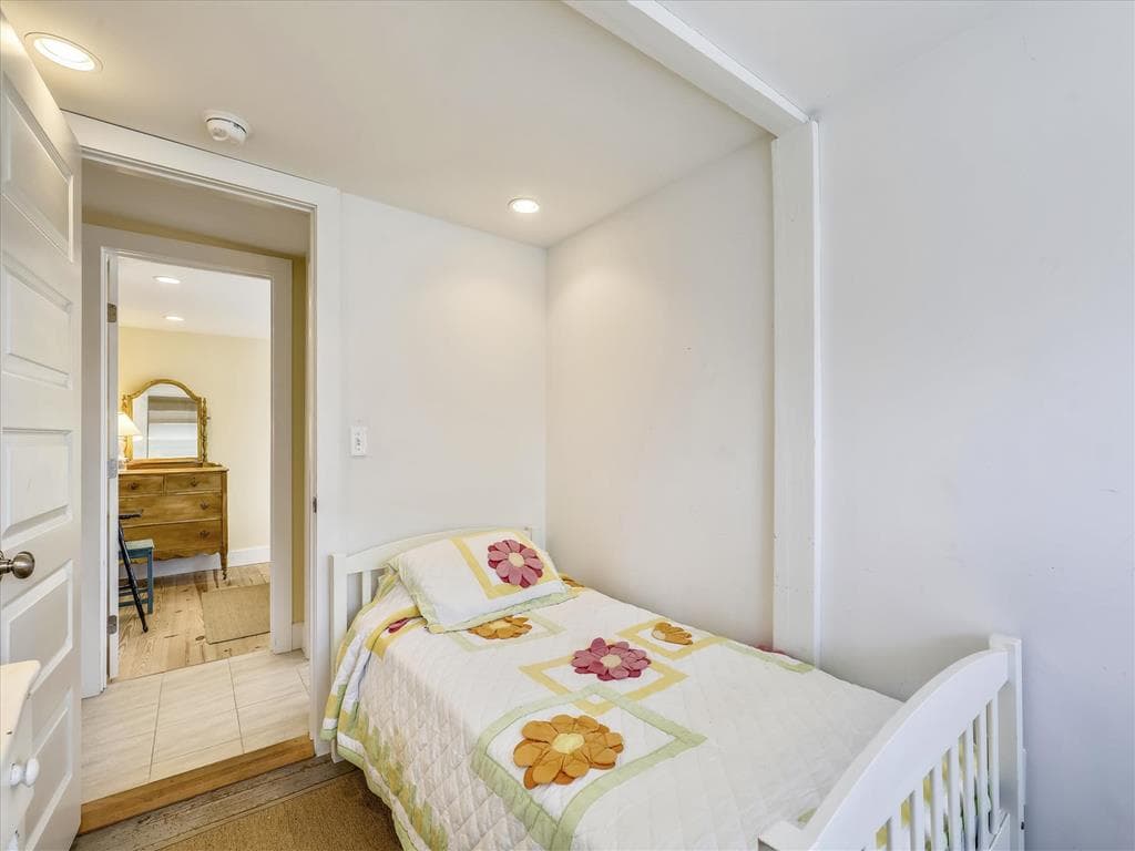 Jacobsen 1 - Photo 22