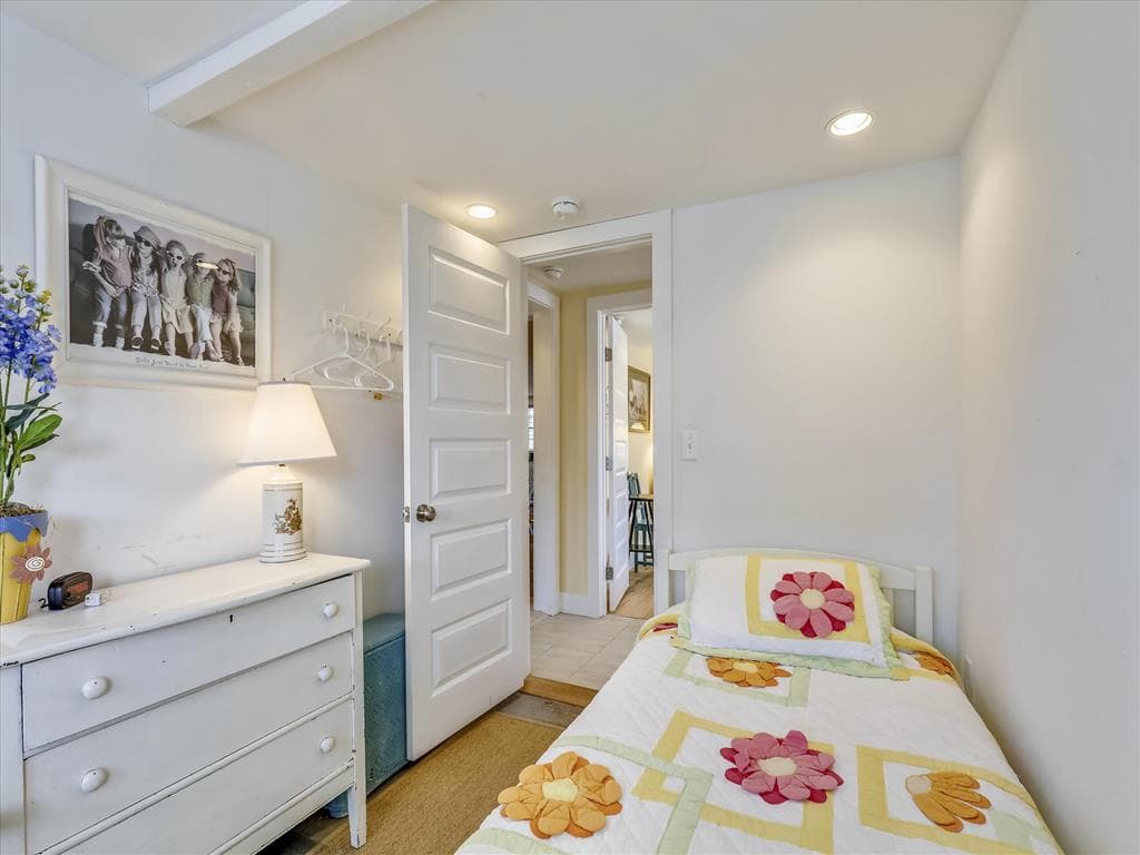 Jacobsen 1 - Photo 23