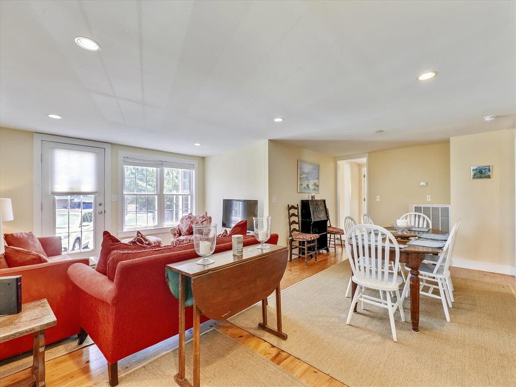 Jacobsen 1 - Photo 30