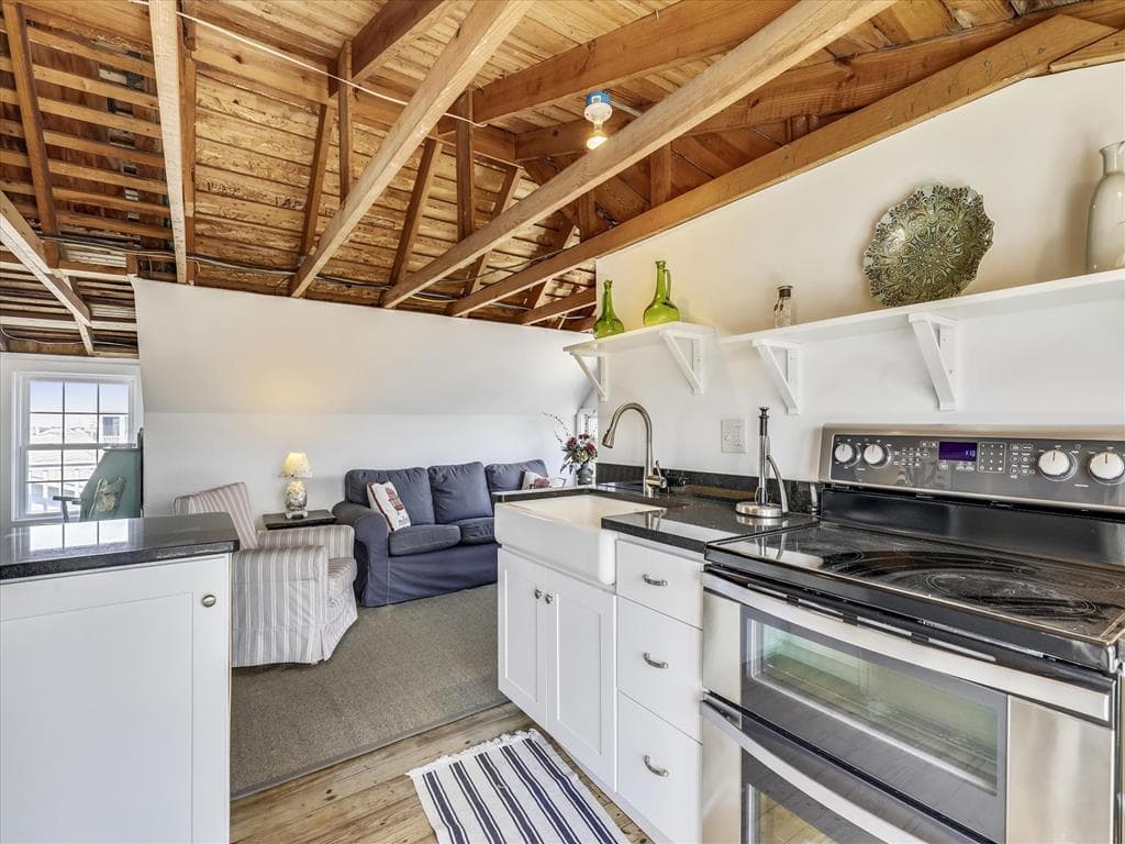 Jacobsen 3 - Photo 3