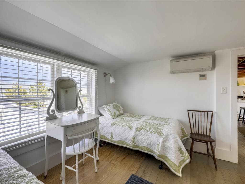 Jacobsen 3 - Photo 12