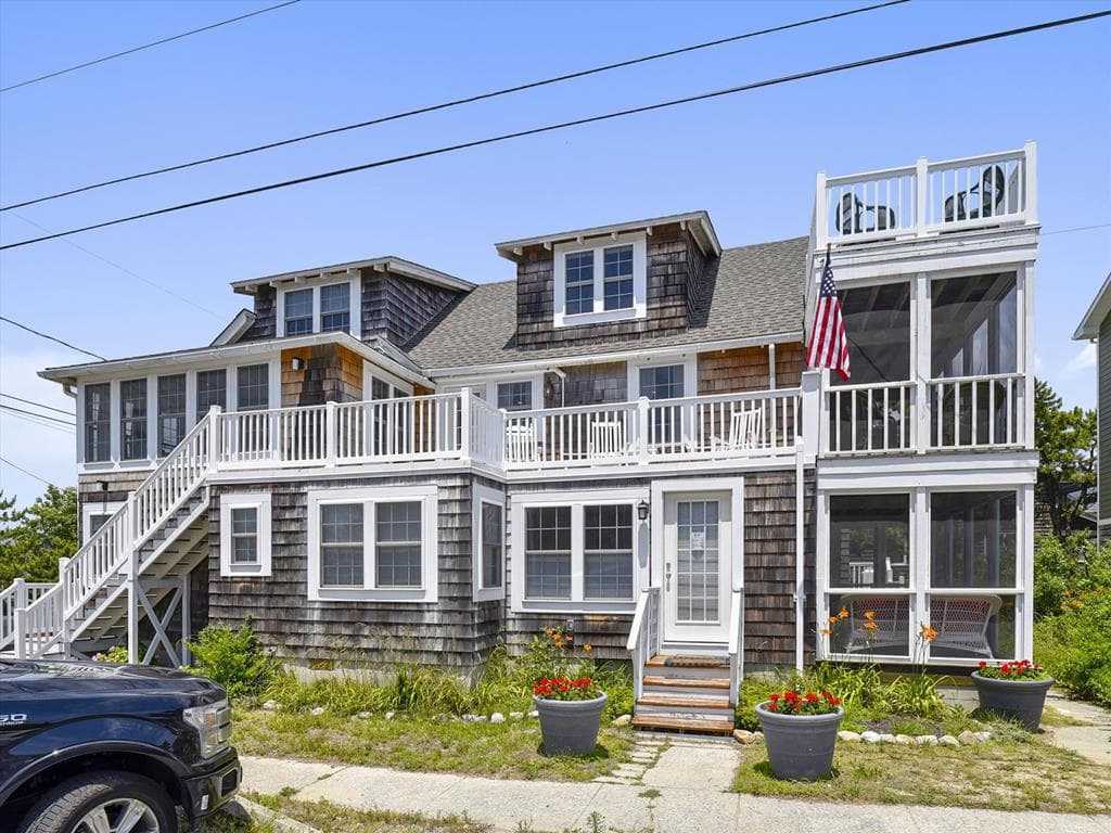 Jacobsen 2 - Photo 1