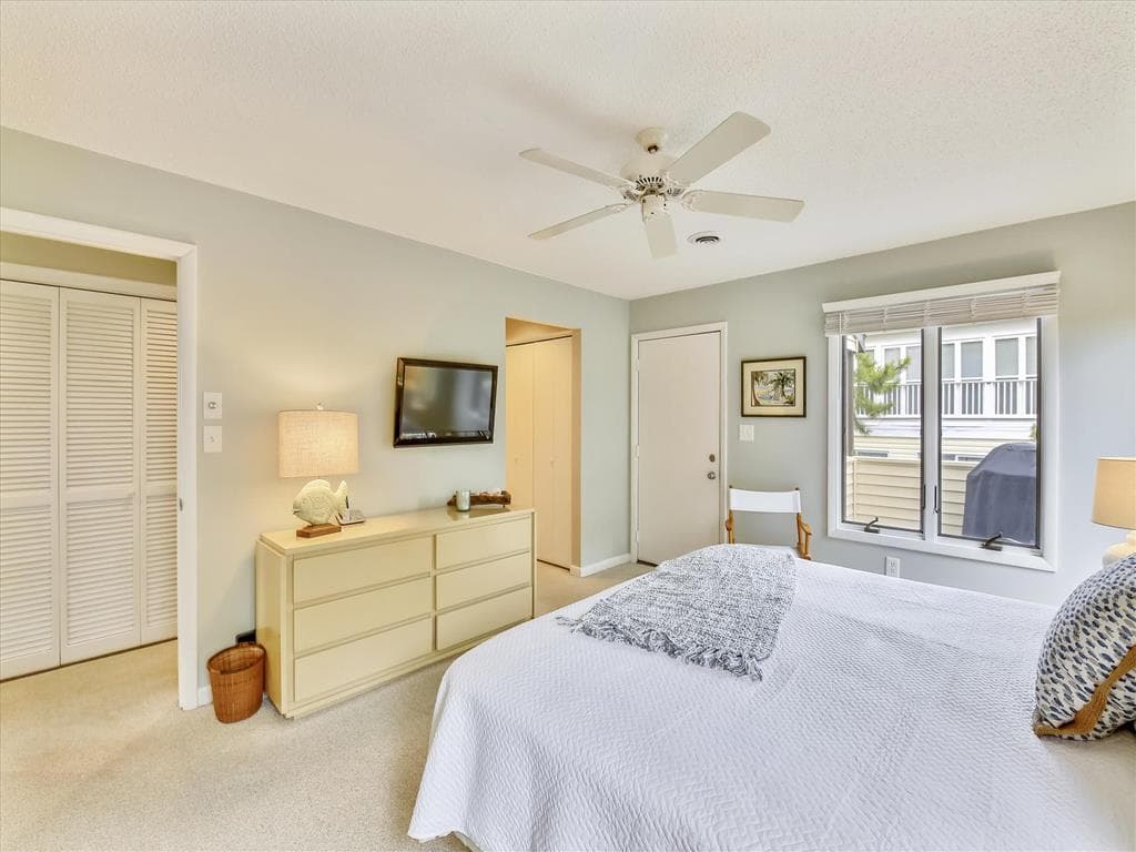 Botzler J - Photo 22