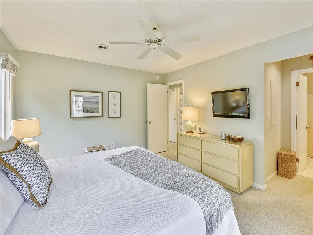 Botzler J - Photo 23