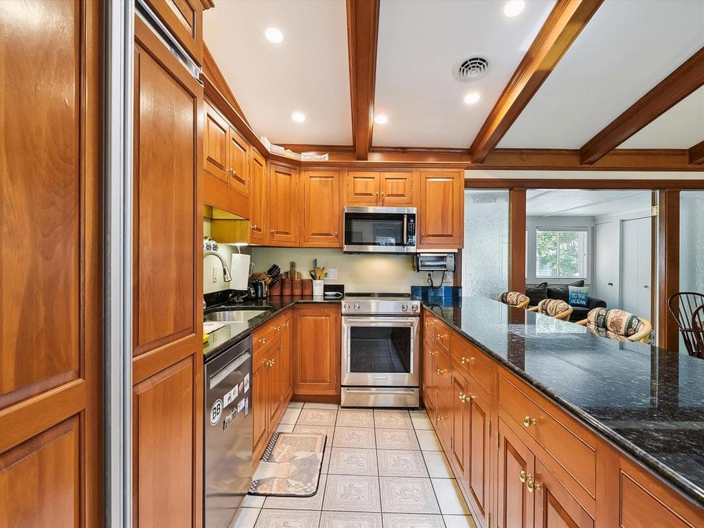 Linderman - Photo 12