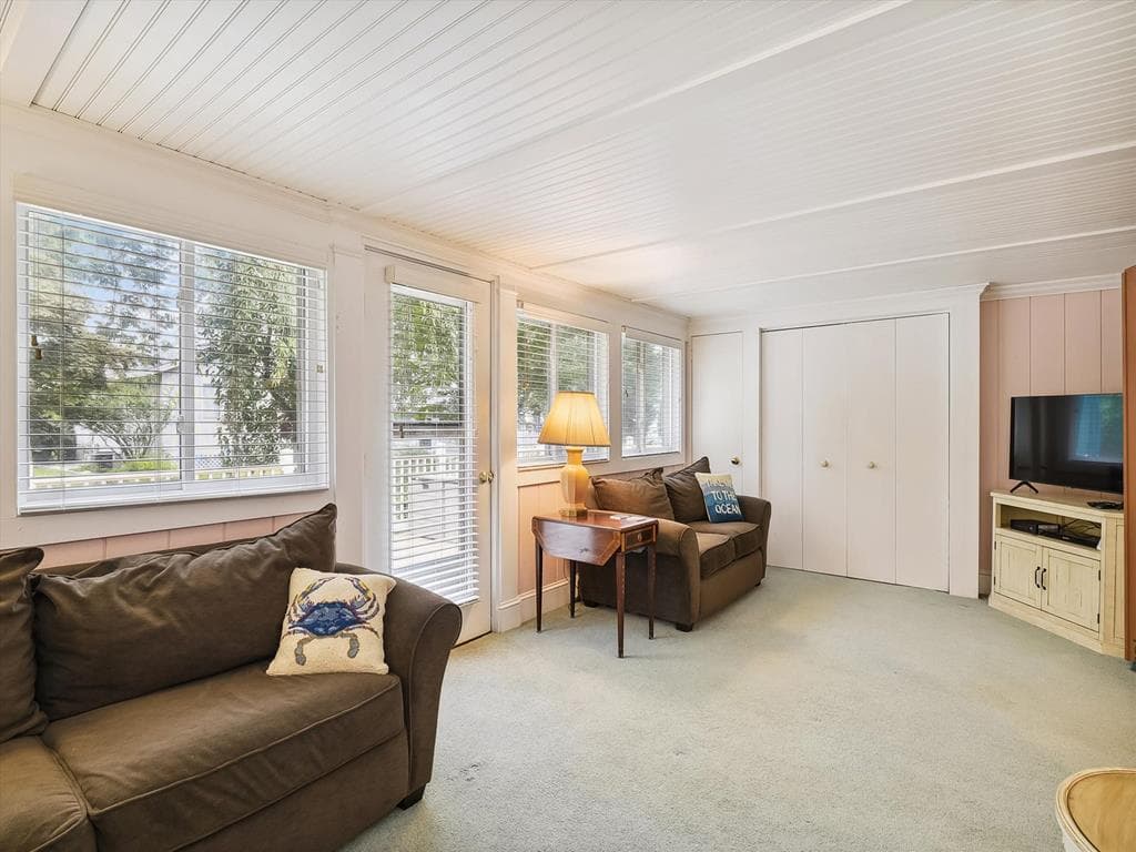 Linderman - Photo 26